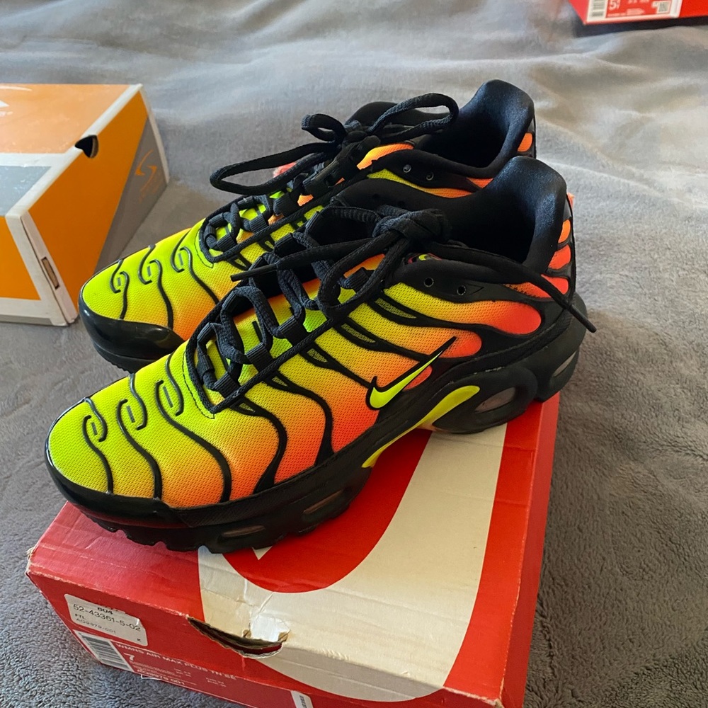 Air max plus